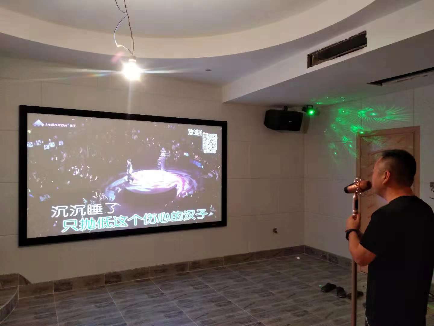 三亞榮盛香水灣卡拉OK房