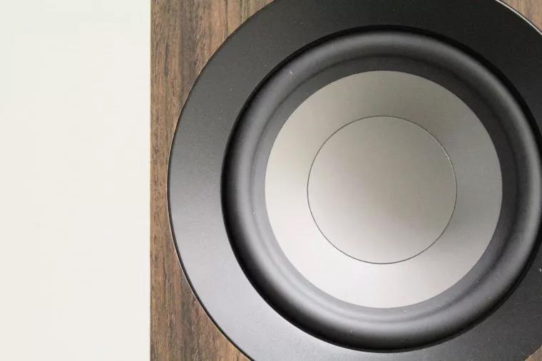 音質出眾，設計典雅——Jamo S809 HCS 5.1家庭影院套裝